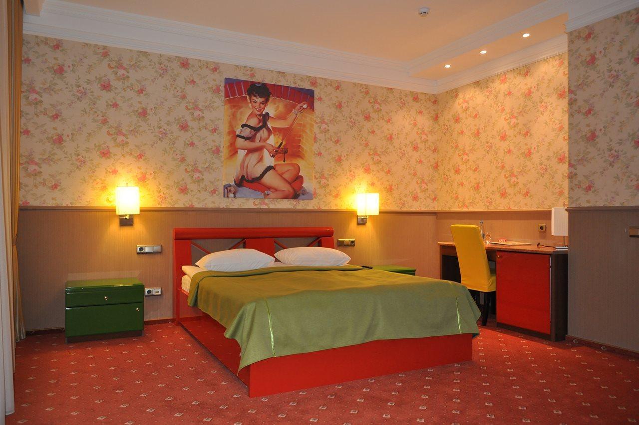 Road Star Hotel Dnipro Esterno foto