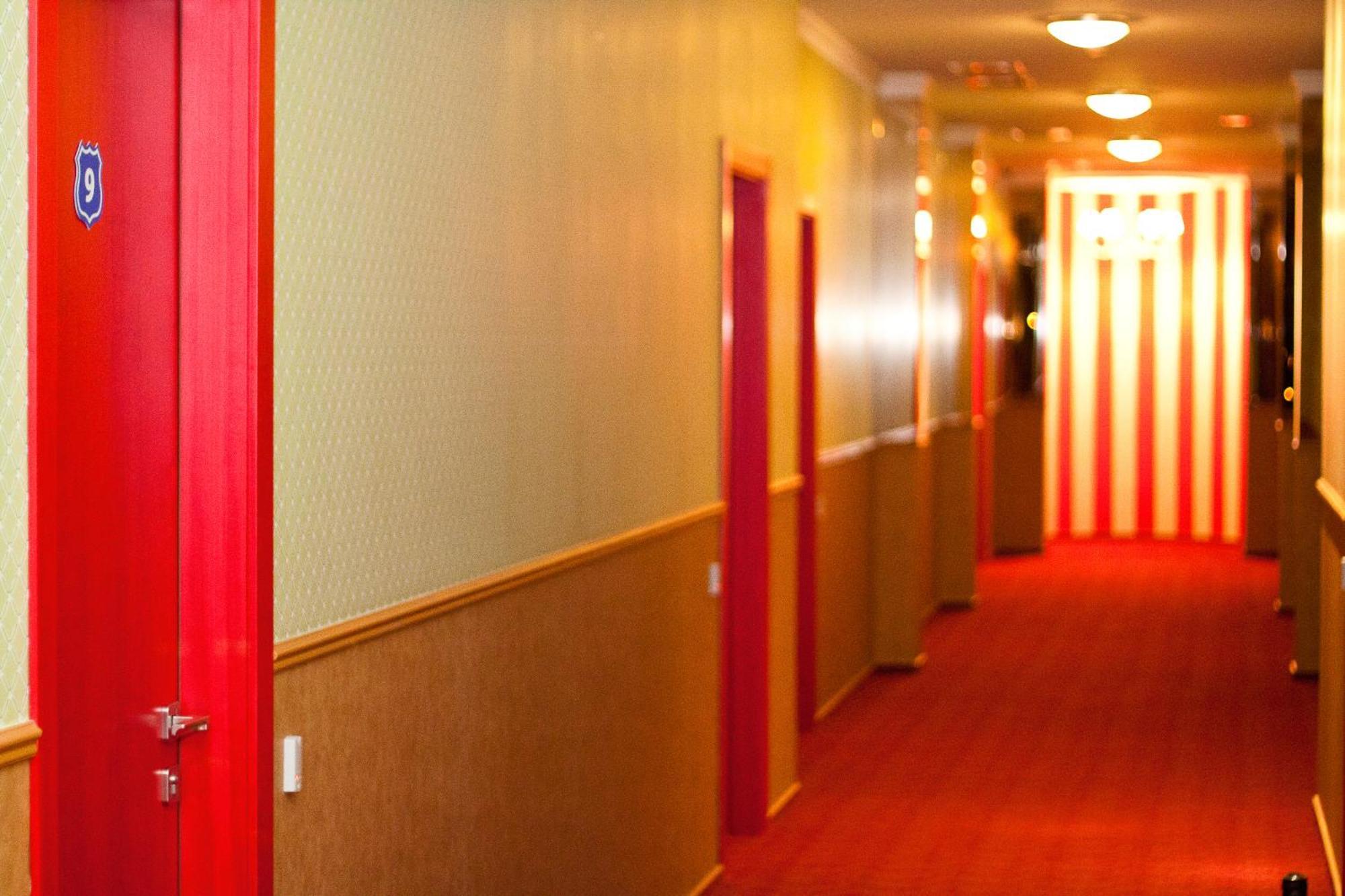 Road Star Hotel Dnipro Esterno foto