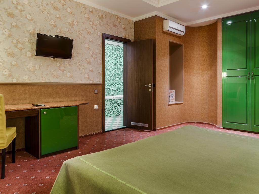 Road Star Hotel Dnipro Esterno foto